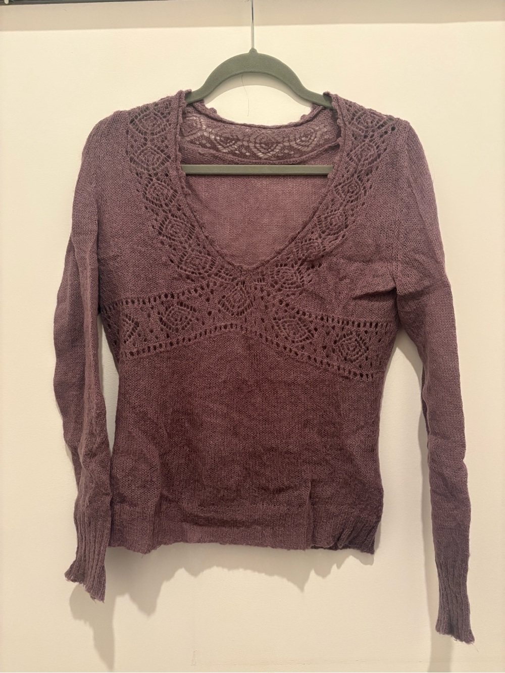 Sisley Lace-Detail V-Neck Sweater in Mauve